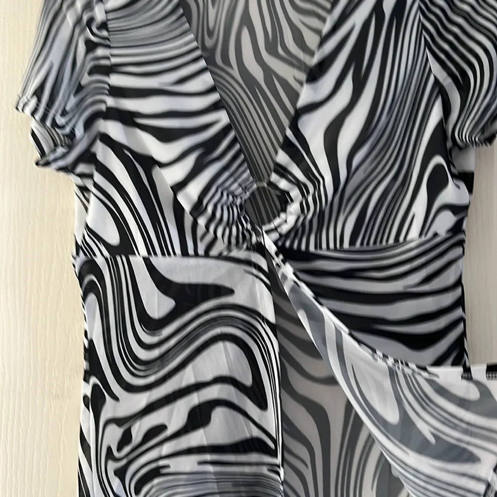 Patterned Top - Picture 2 of 4